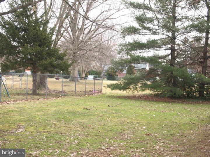 15 Rothwell Drive Wilmington, DE 19804 - Photo 23 of 25 Gallery Image 23