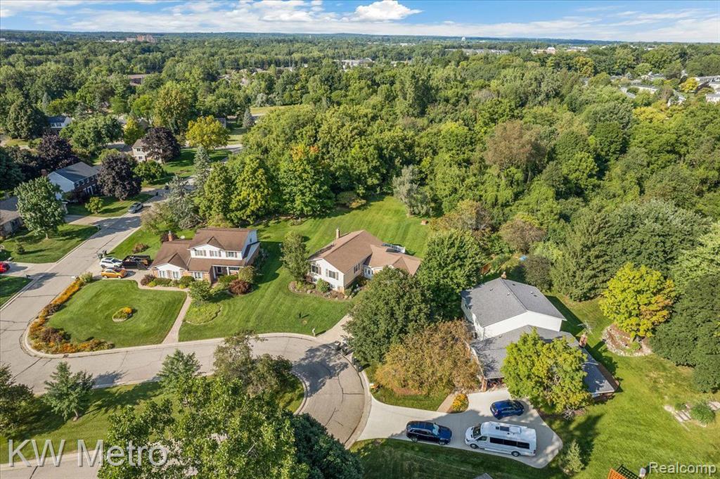 1411 Deerhurst Court Rochester Hills, MI 48307 - Photo 44 of 48