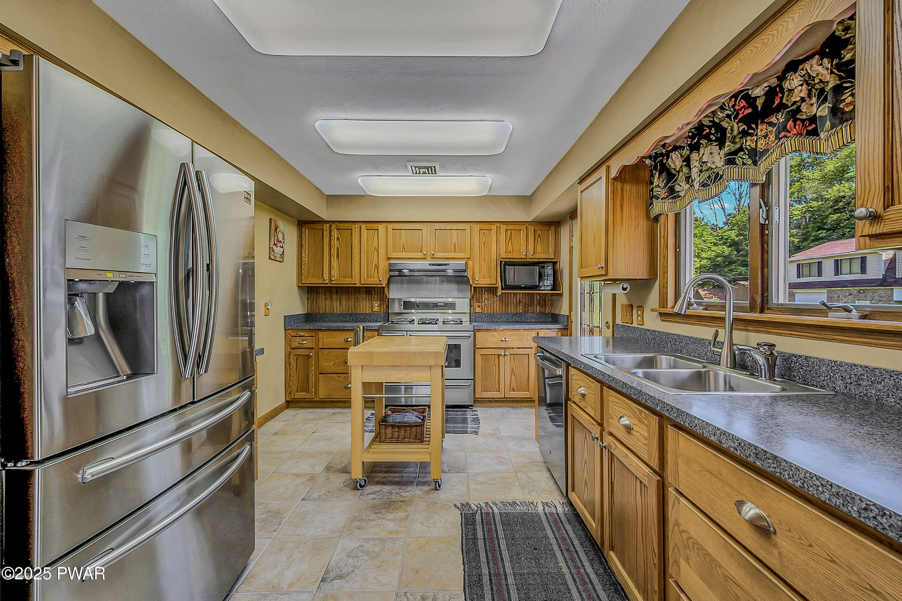 46 Kosinski Road Moscow, PA 18444 - Photo 7 of 91