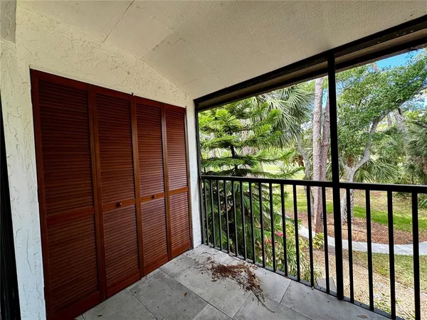 $1,950 | 3031 Quail Hollow Street, Unit 16, Sarasota, FL 34235