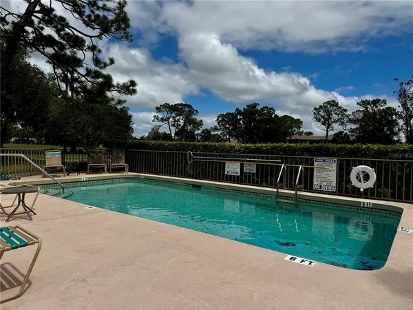$1,950 | 3031 Quail Hollow Street, Unit 16, Sarasota, FL 34235
