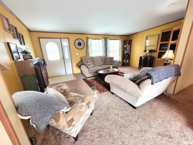 $90,000 | 345 Flora Avenue, Flora, IL 62839