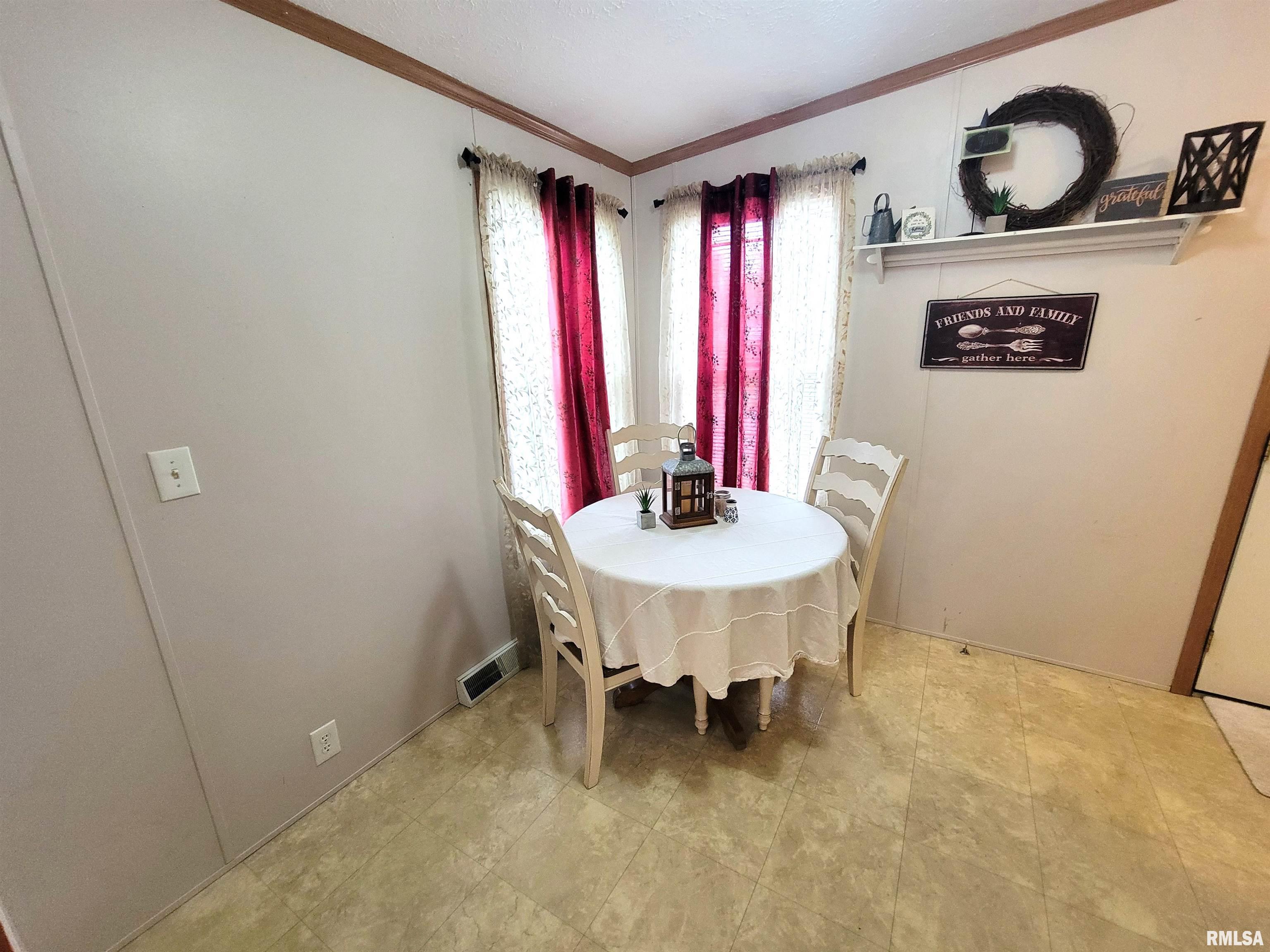 345 Flora Avenue Flora, IL 62839 - Photo 20 of 59