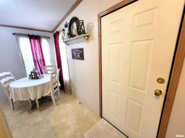 $90,000 | 345 Flora Avenue, Flora, IL 62839