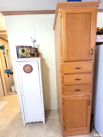 $90,000 | 345 Flora Avenue, Flora, IL 62839