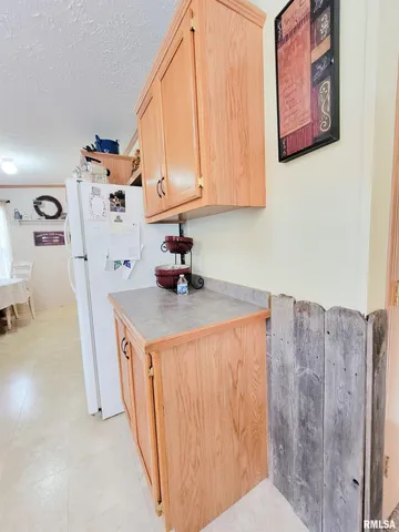 $90,000 | 345 Flora Avenue, Flora, IL 62839