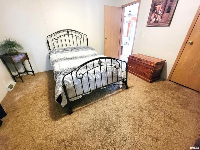 $90,000 | 345 Flora Avenue, Flora, IL 62839