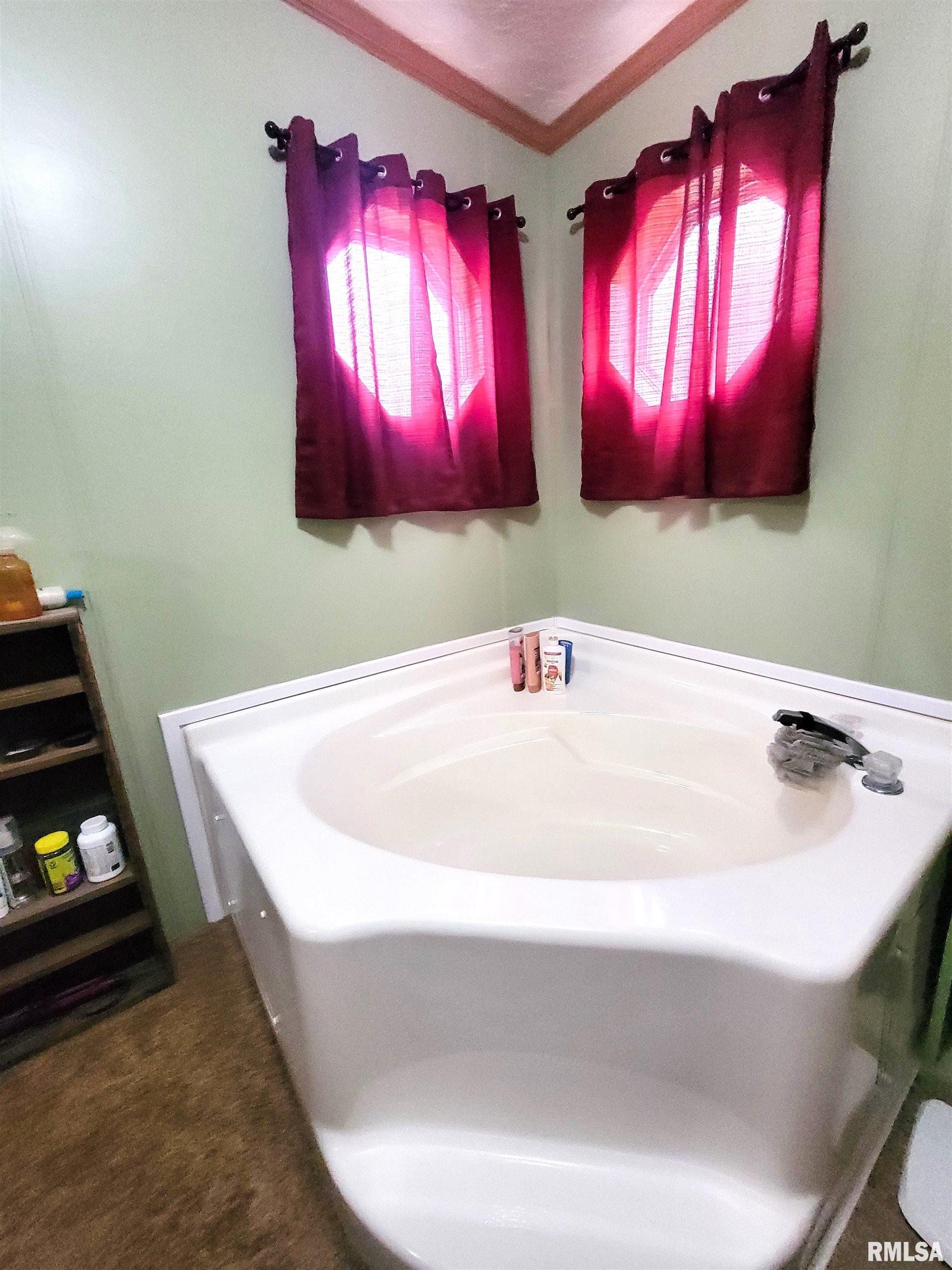 345 Flora Avenue Flora, IL 62839 - Photo 40 of 59