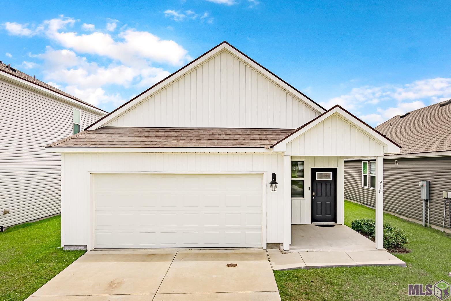 910 Drago Drive Baton Rouge, LA 70820 - Photo 2 of 13