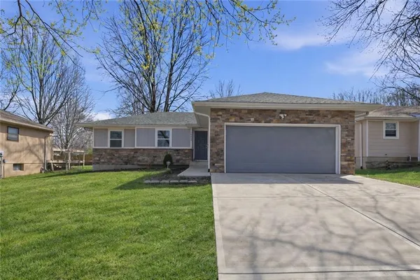 $395,000 | 16413 Indian Creek Parkway, Olathe, KS 66062