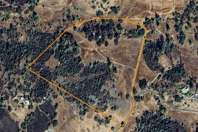 $225,000 | 21674 Meriann Drive, Clearlake Oaks, CA 95423