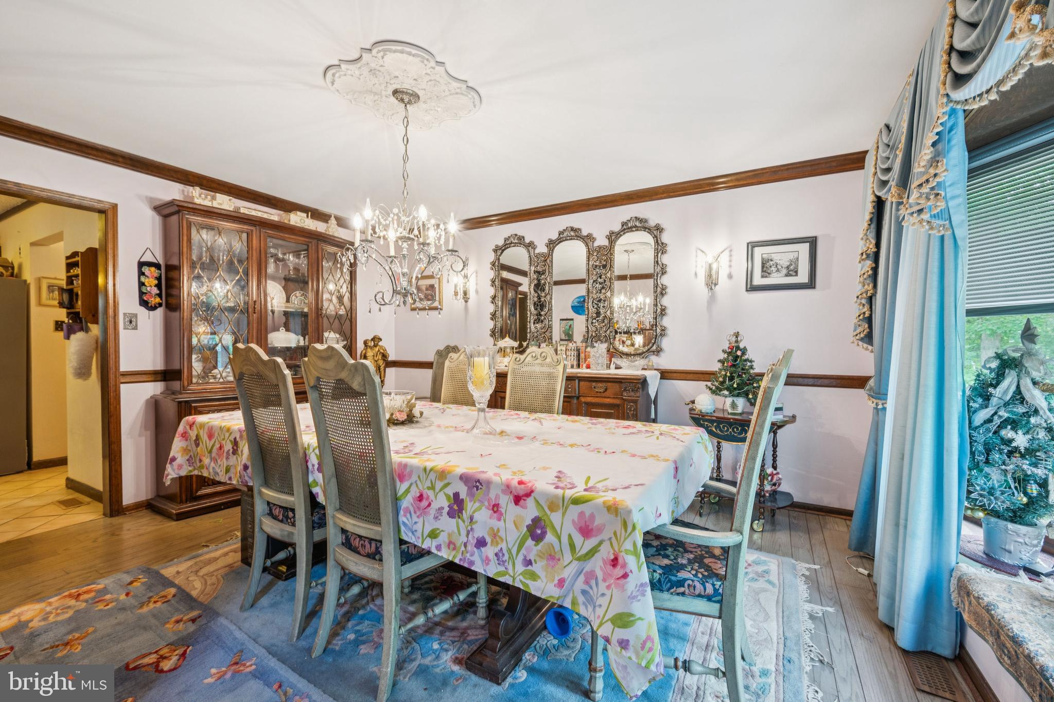 1 Dickson Drive Medford, NJ 08055 - Photo 7 of 38 Dining Room with Chair rail & Crown Molding