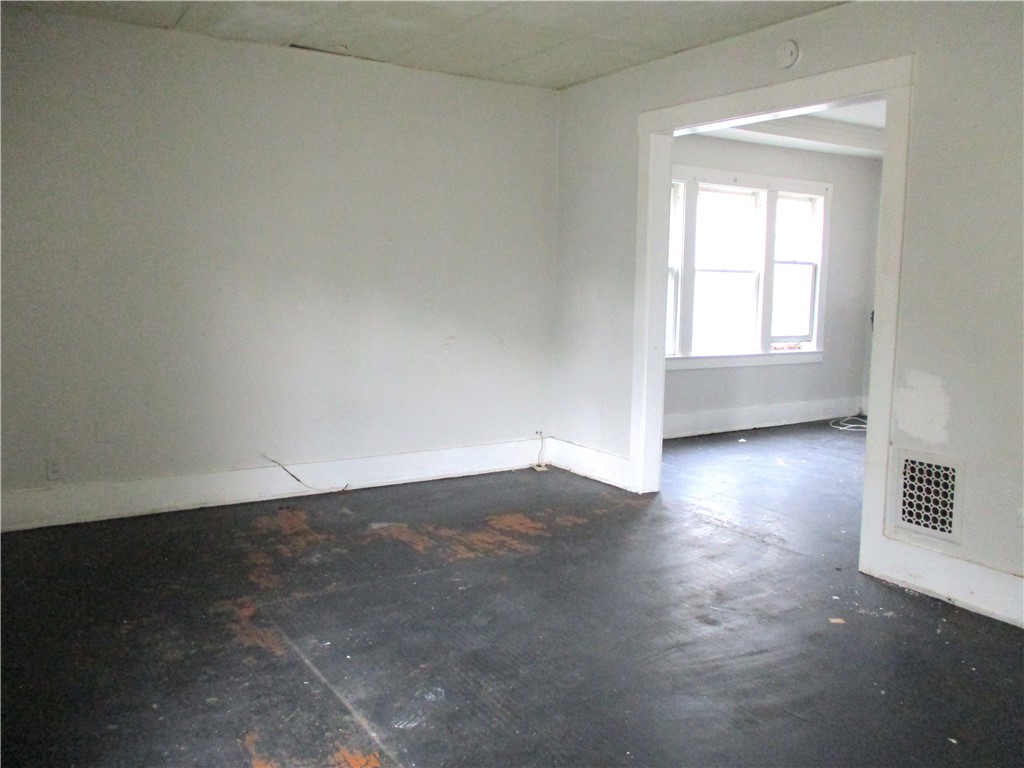 274 Ave D Rochester, NY 14621 - Photo 6 of 7