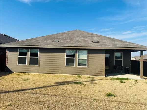 $2,100 | 1452 Stuarts Frst Drive, Denton, TX 76207