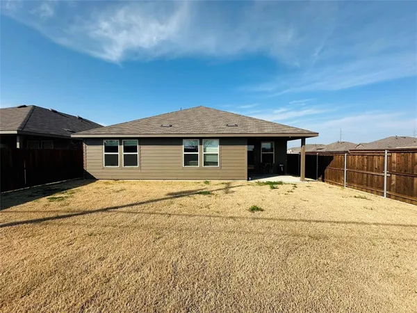 $2,100 | 1452 Stuarts Frst Drive, Denton, TX 76207