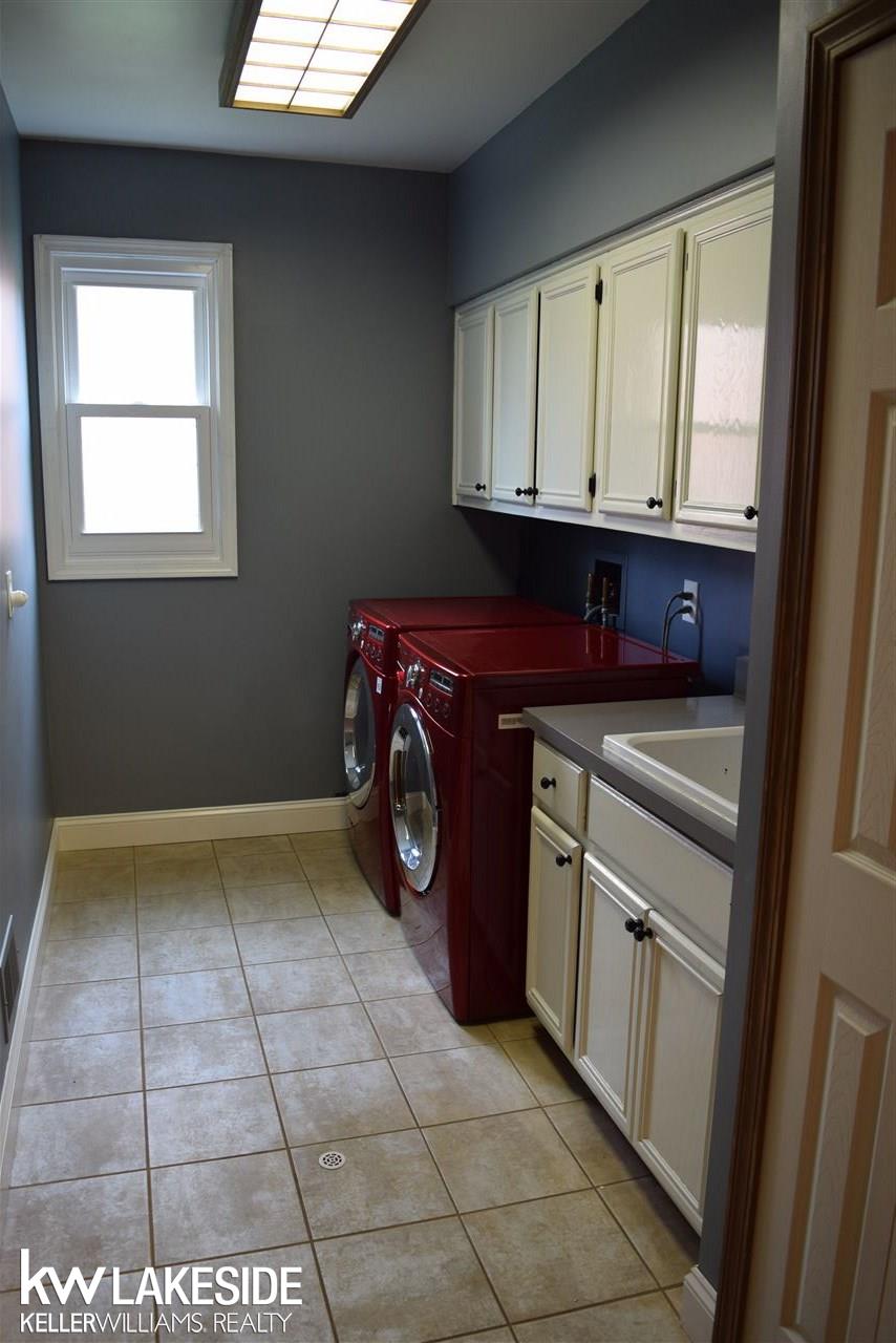 3199 Salem Drive Rochester, MI 48306 - Photo 29 of 64 31315844-28.JPG