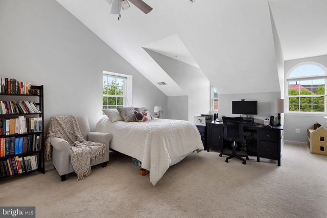 $825,000 | 152 Martin Lane, Alexandria, VA 22304