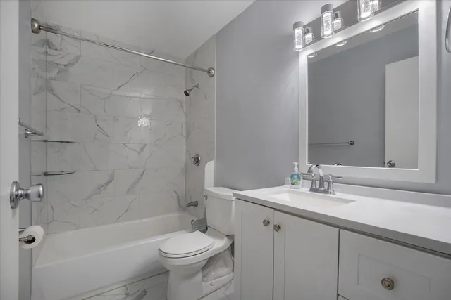 $374,900 | 14 Old Stone Way, Unit 11, Weymouth, MA 02189