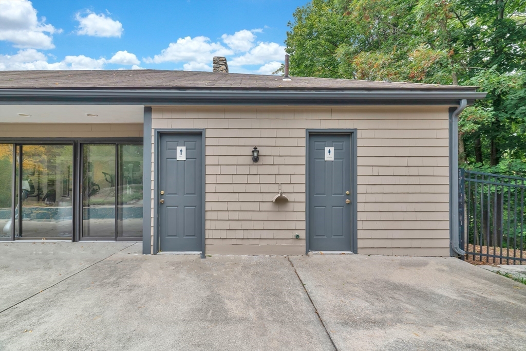 14 Old Stone Way, Unit 11 Weymouth, MA 02189 - Photo 33 of 37