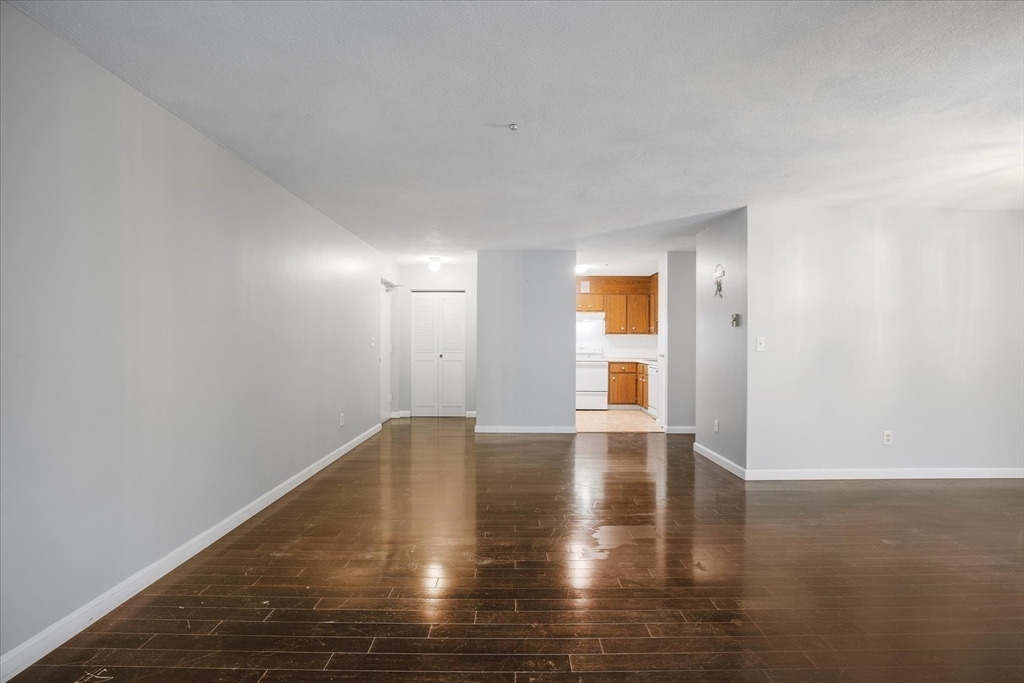 14 Old Stone Way, Unit 11 Weymouth, MA 02189 - Photo 10 of 37