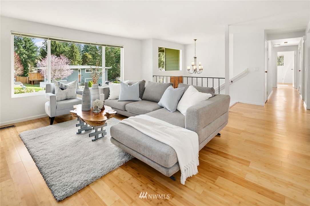 21900 Meridian Avenue South Bothell, WA 98021 - Photo 3 of 20 a living room with furniture and a rug