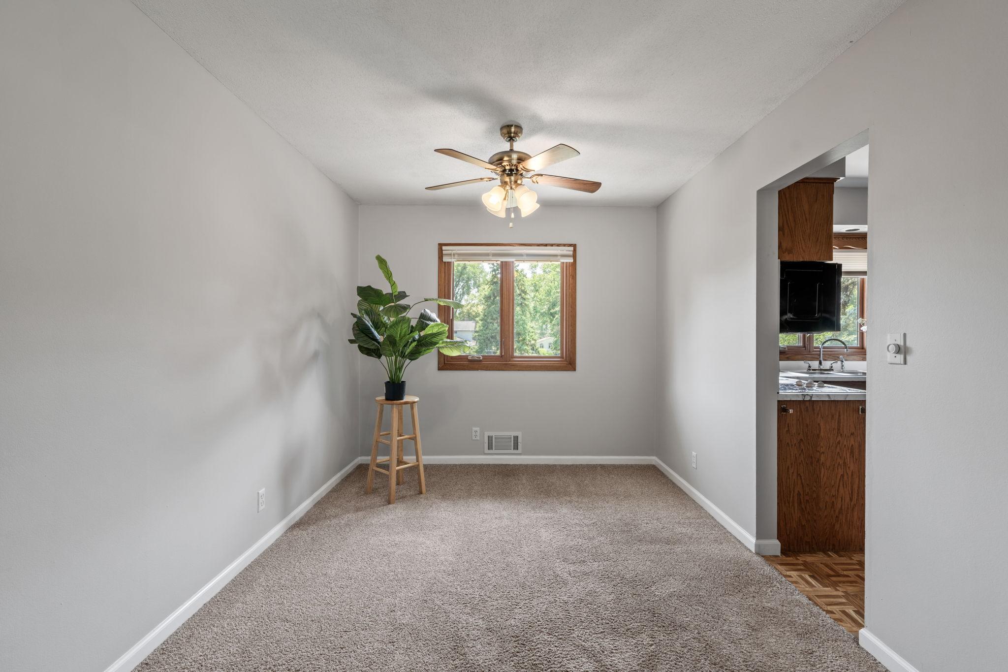 444 County Rd B East Maplewood, MN 55117 - Photo 8 of 53 Gallery Image 8
