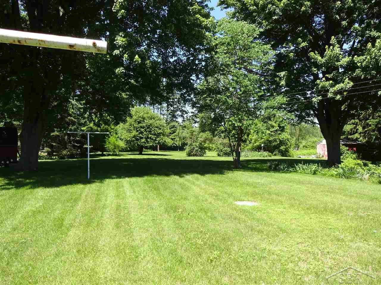 22174 Gratiot Road Merrill, MI 48637 - Photo 3 of 15 31350467-2.JPG