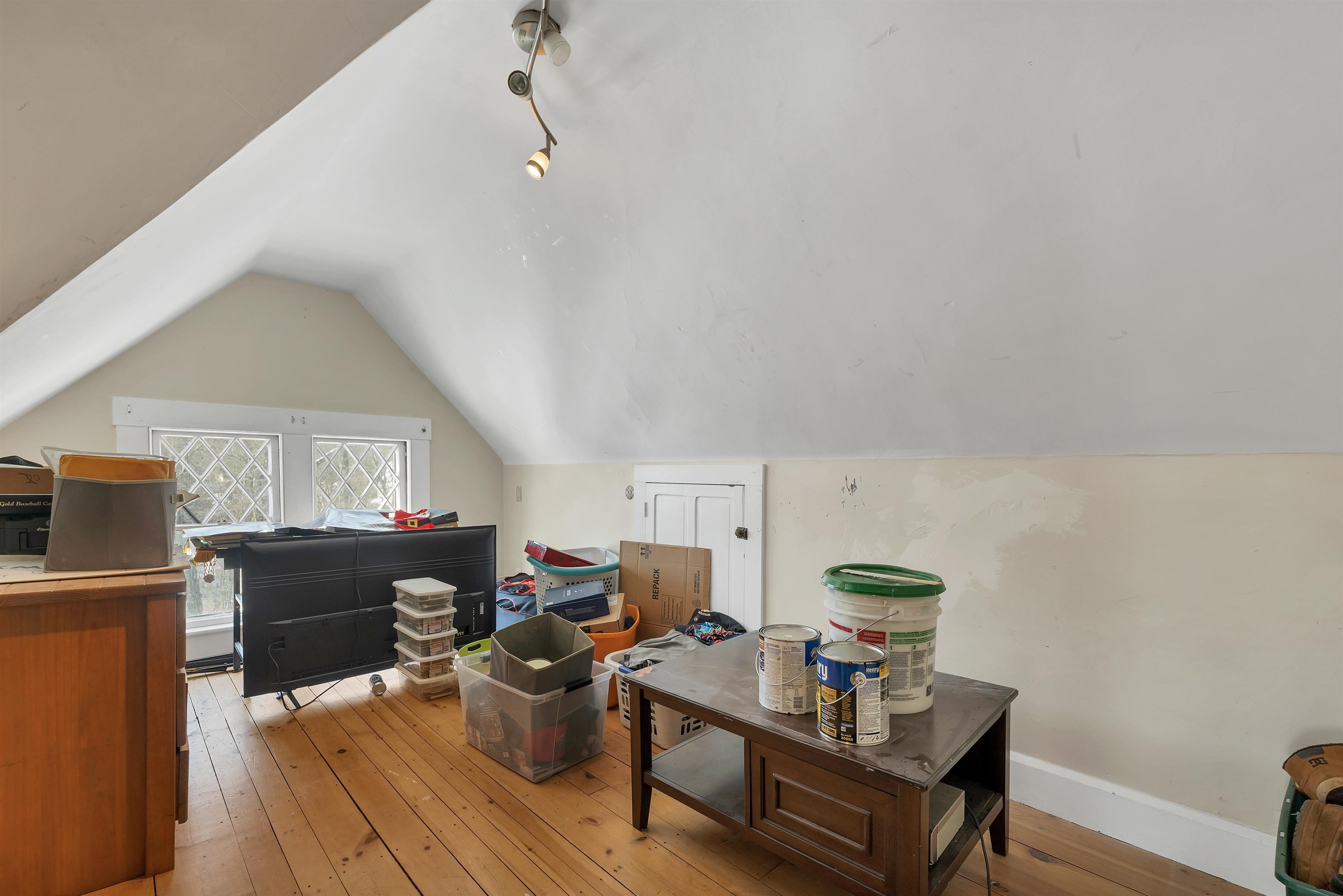 69 Cheney Street Franklin, NH 03235 - Photo 37 of 44