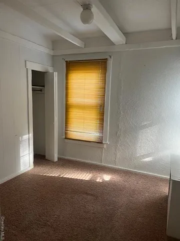 a view of empty room with window