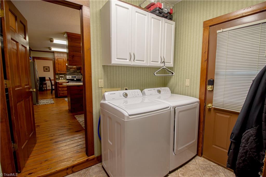 325 South Edgewood Road Eden, NC 27288 - Photo 22 of 29 laundry off kitchen from garage
