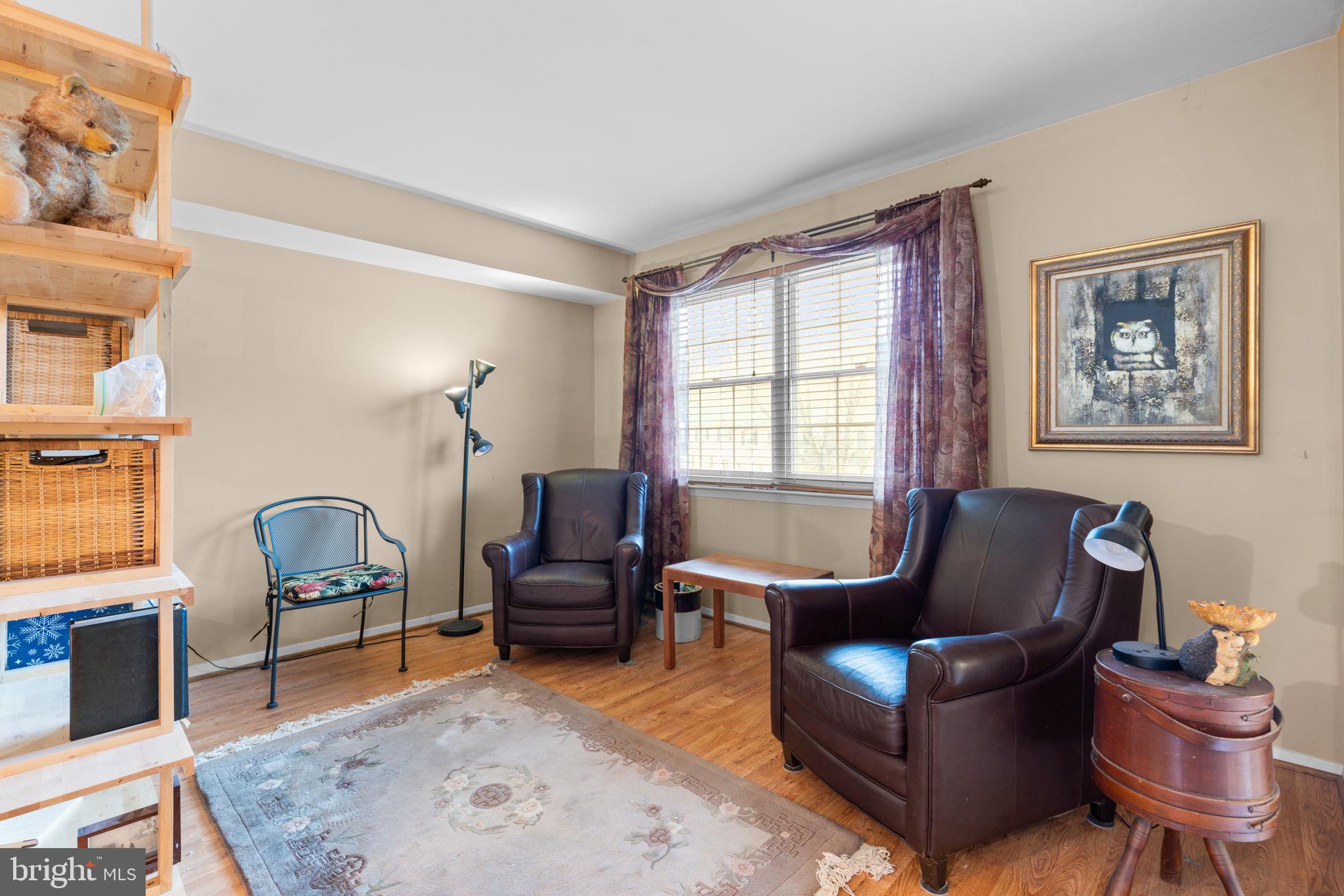 23 Oak Shadows Court Baltimore, MD 21228 - Photo 5 of 25