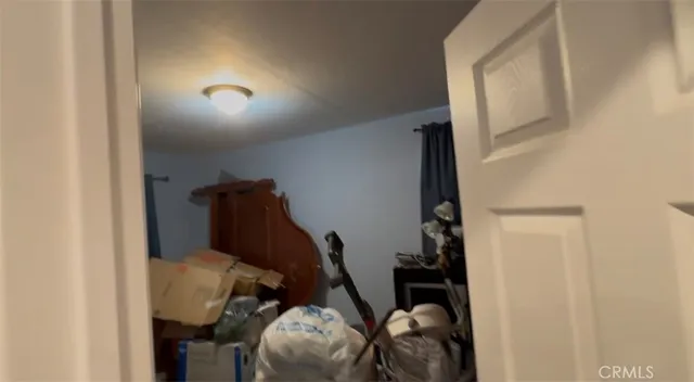 a view of entryway with workspace