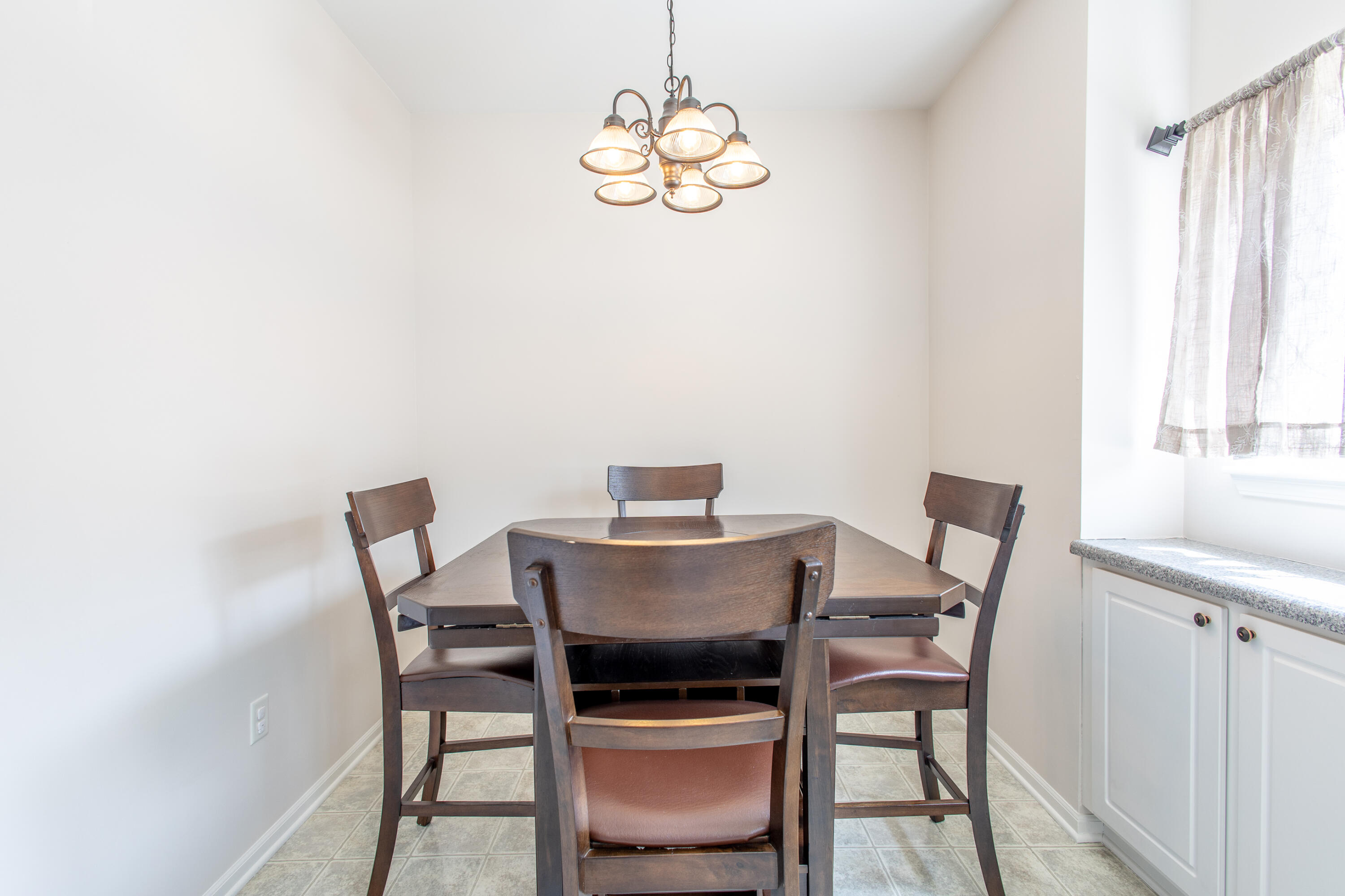 22732 Goddard Road Taylor, MI 48180 - Photo 13 of 39 28