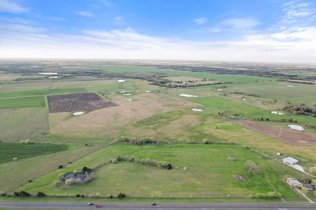 22 West Highway 22 Barry, TX 75102 - Photo 2 of 9 a view of a lake with a big yard