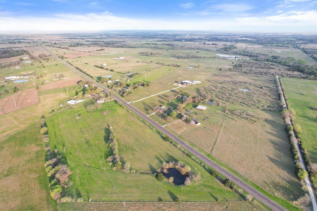 22 West Highway 22 Barry, TX 75102 - Photo 4 of 9 an aerial view of beach