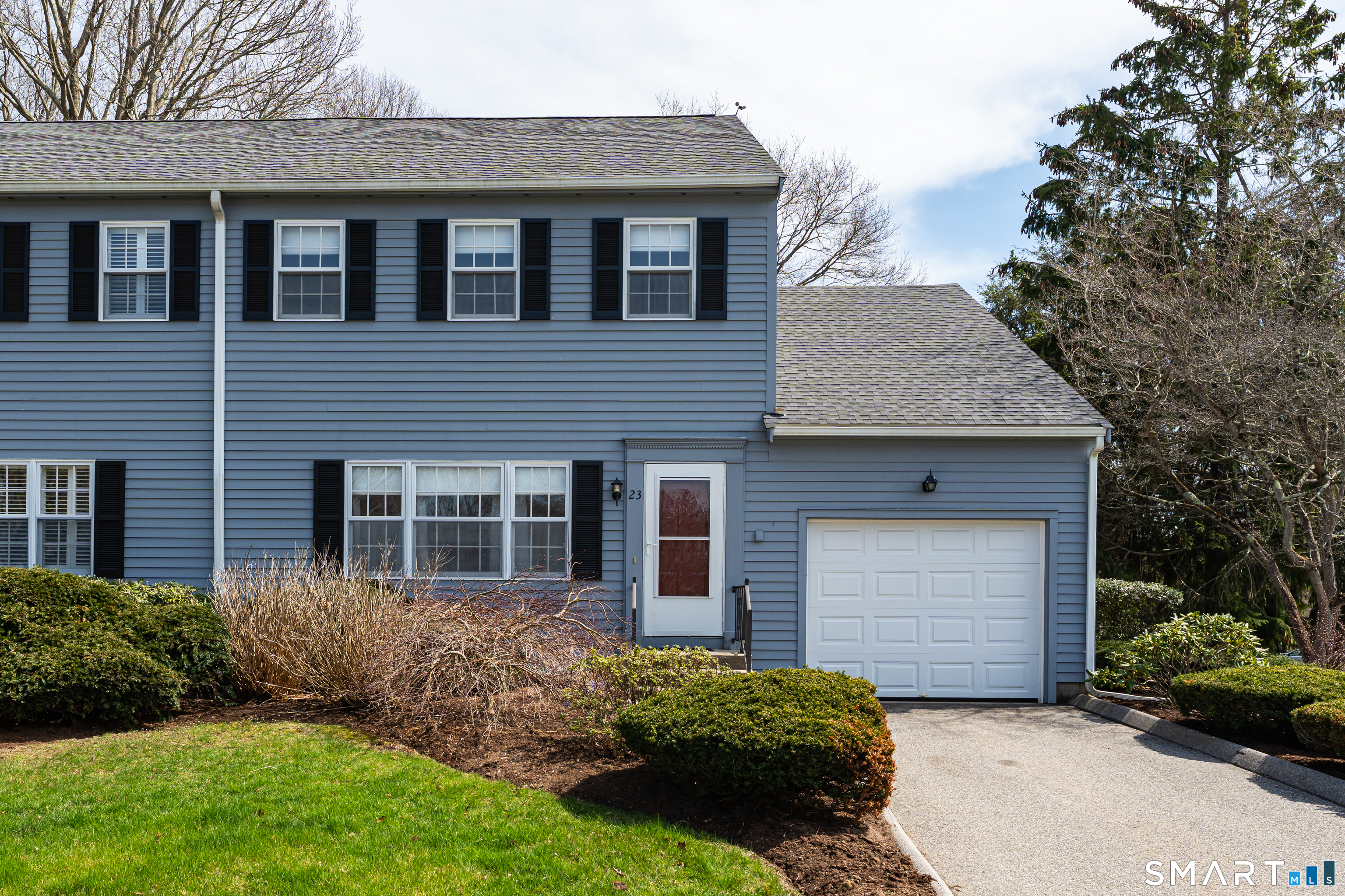 23 Hampshire Road, Unit 23 Madison, CT 06443 - Photo 2 of 39