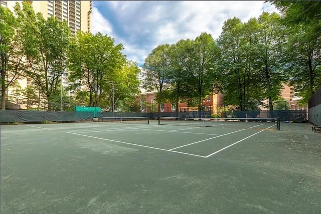 $595,000 | 2 Hawthorne Place, Unit 5H, Boston, MA 02114