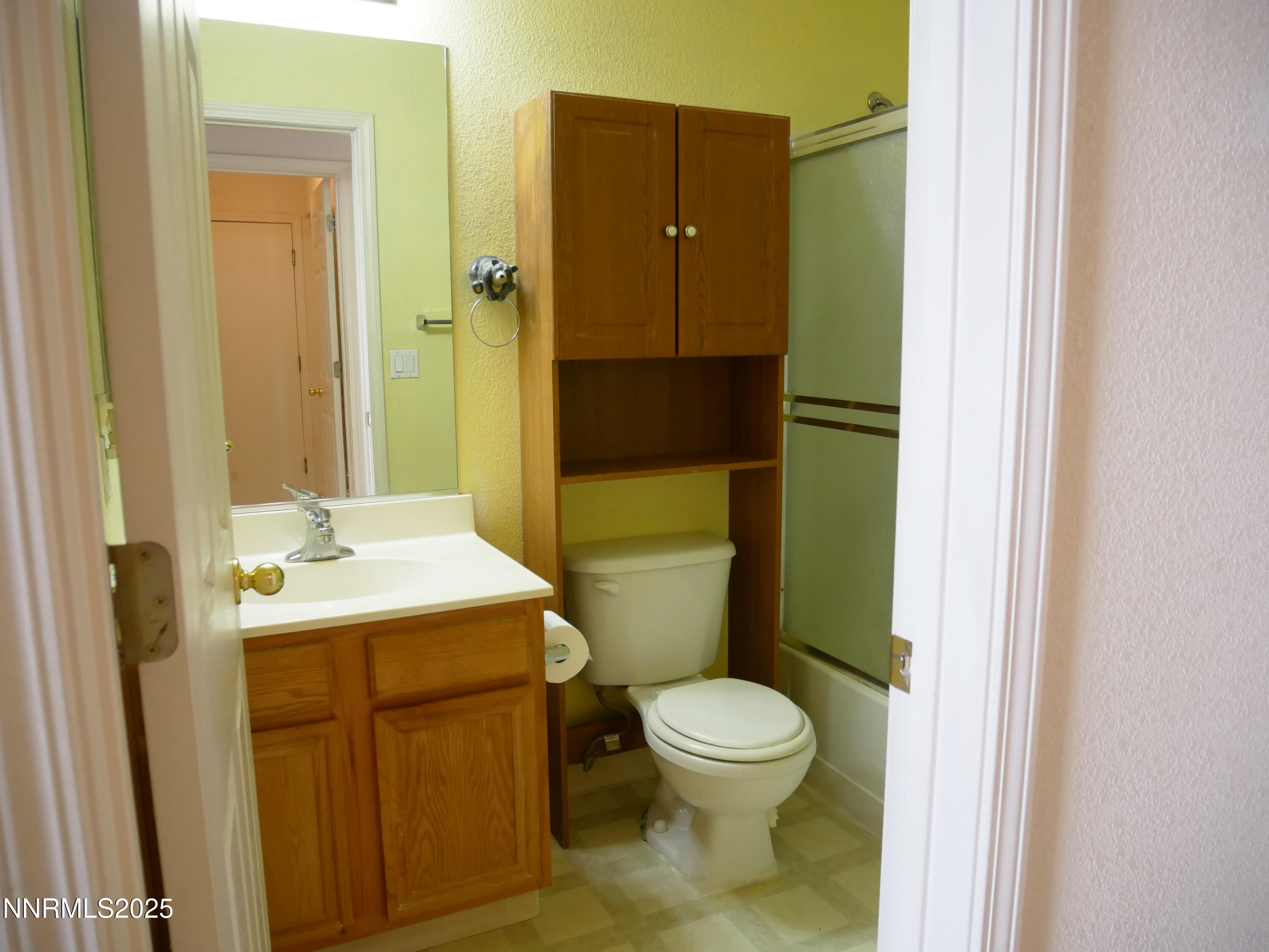 17320 Magnetite Drive Reno, NV 89508 - Photo 32 of 43 Bathroom