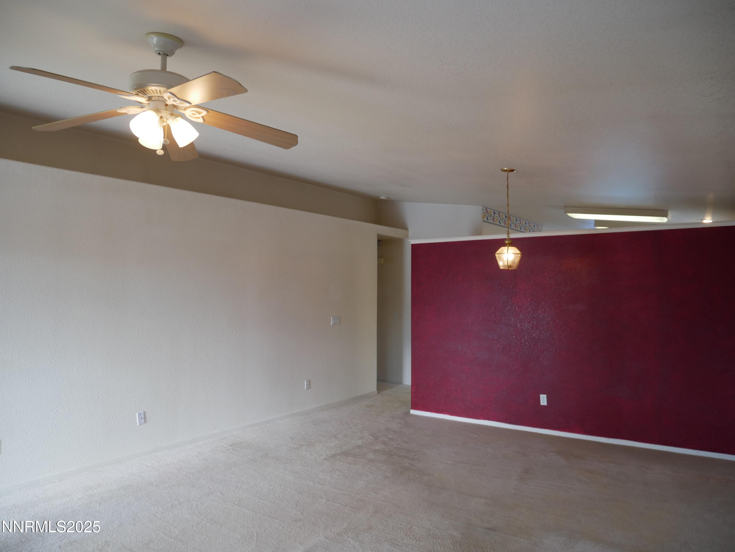 17320 Magnetite Drive Reno, NV 89508 - Photo 6 of 43 Living Room 1a