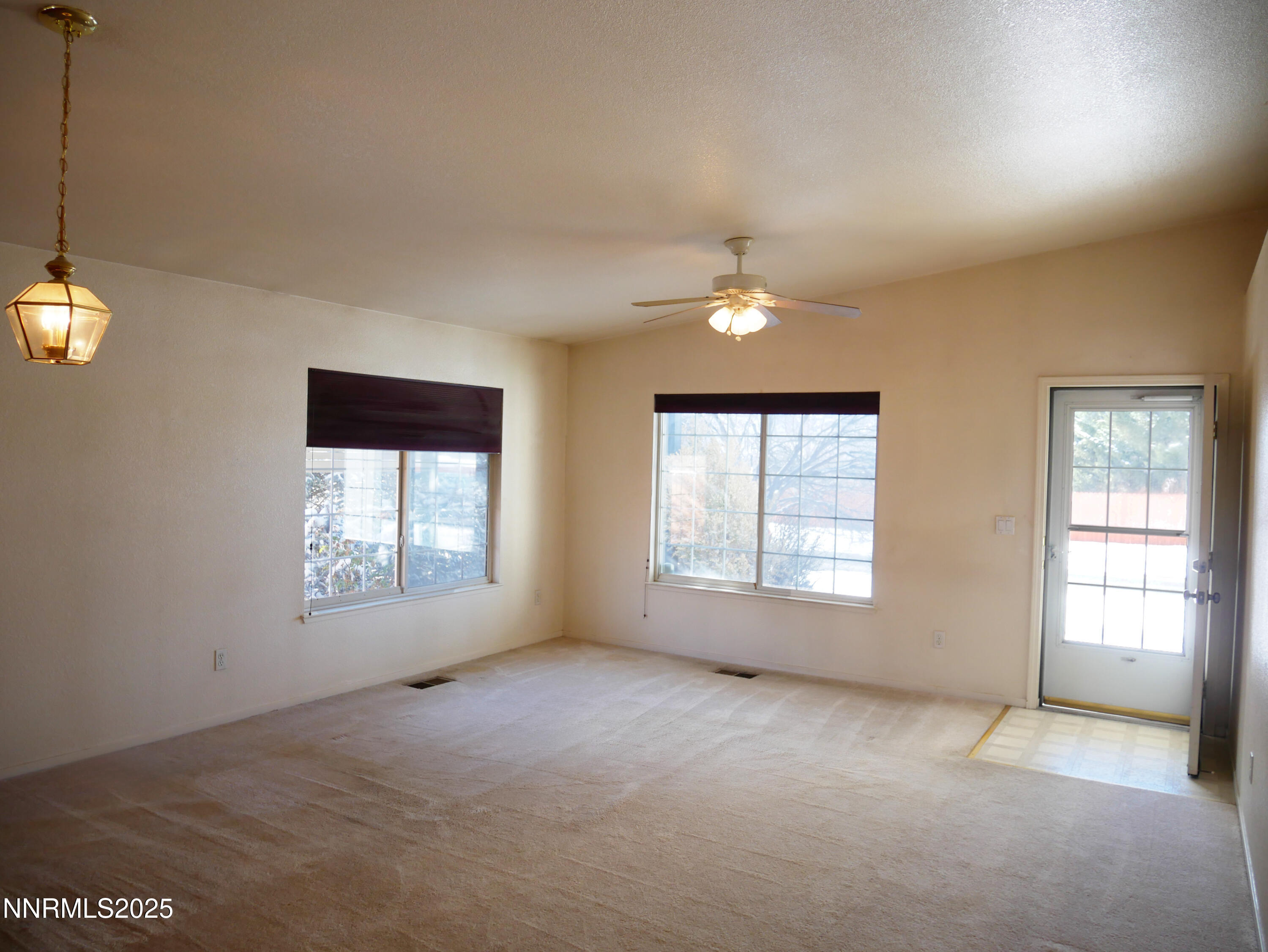 17320 Magnetite Drive Reno, NV 89508 - Photo 10 of 43 Living Room 4
