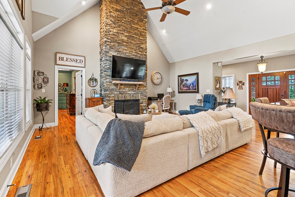4911 Kinard Road Ninety Six, SC 29666 - Photo 3 of 27 Gallery Image 3