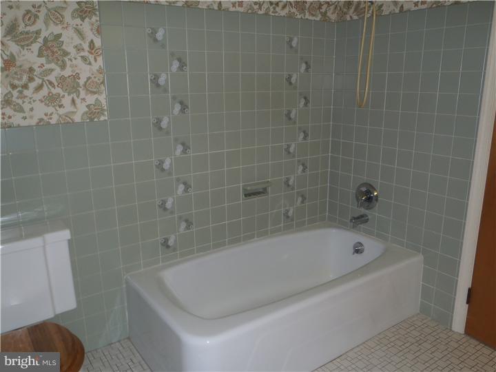 437 Landis Road Harleysville, PA 19438 - Photo 21 of 24 Gallery Image 21