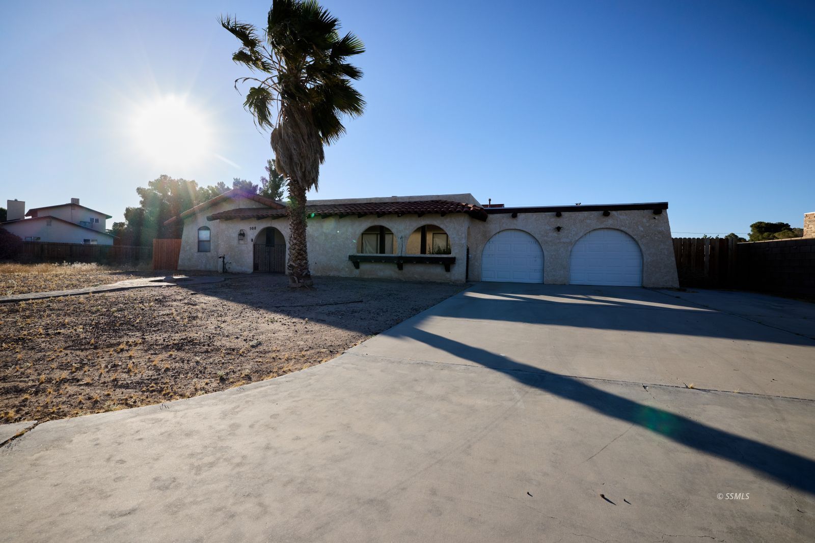 508 West Dolphin Avenue Ridgecrest, CA 93555 - Photo 3 of 35