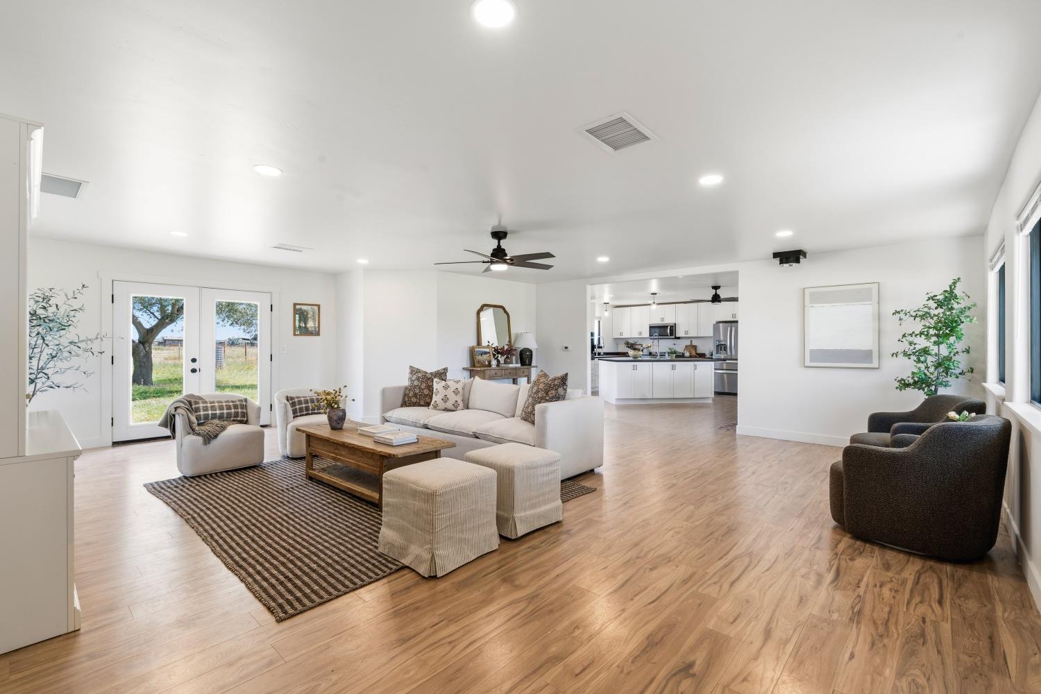 6160 Prairie Way Lincoln, CA 95648 - Photo 3 of 35