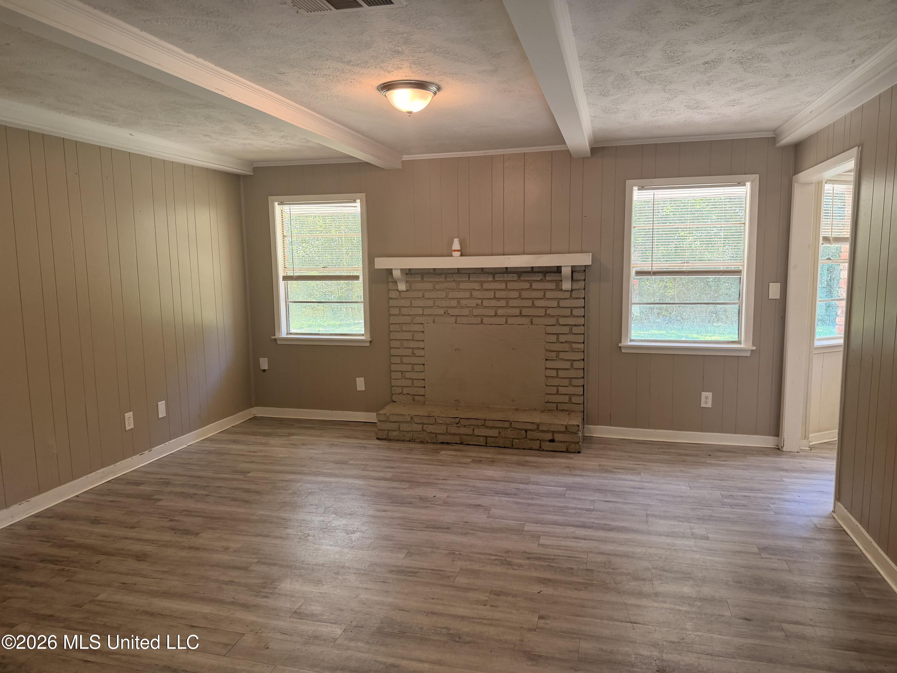 2229 Scanlon Drive Jackson, MS 39204 - Photo 4 of 16 IMG_4796