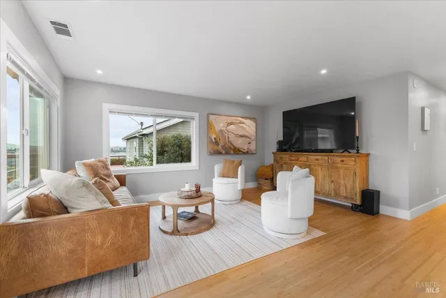 $1,350,000 | 1235 Bay View Street, Bodega Bay, CA 94923