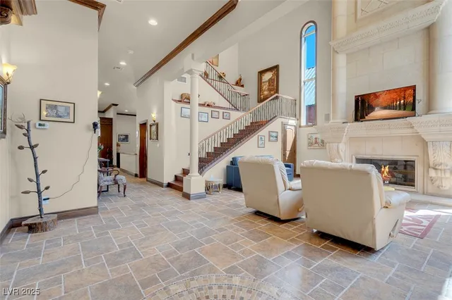 $2,900,000 | 264 Crestview Drive, Las Vegas, NV 89124