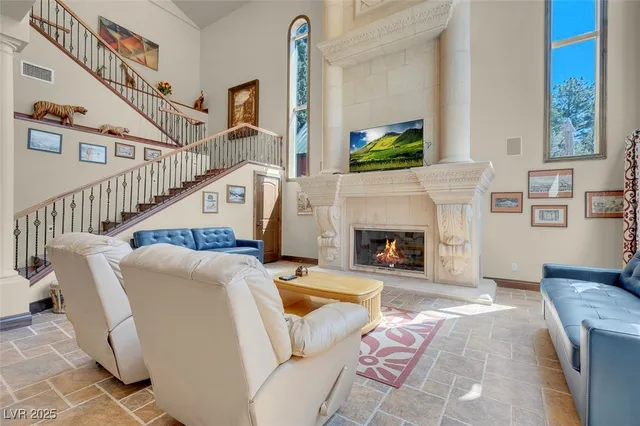 $2,900,000 | 264 Crestview Drive, Las Vegas, NV 89124