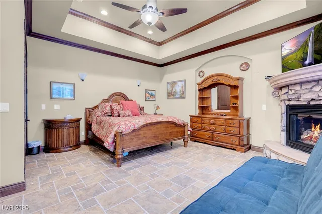 $2,900,000 | 264 Crestview Drive, Las Vegas, NV 89124