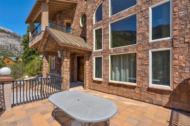 $2,900,000 | 264 Crestview Drive, Las Vegas, NV 89124